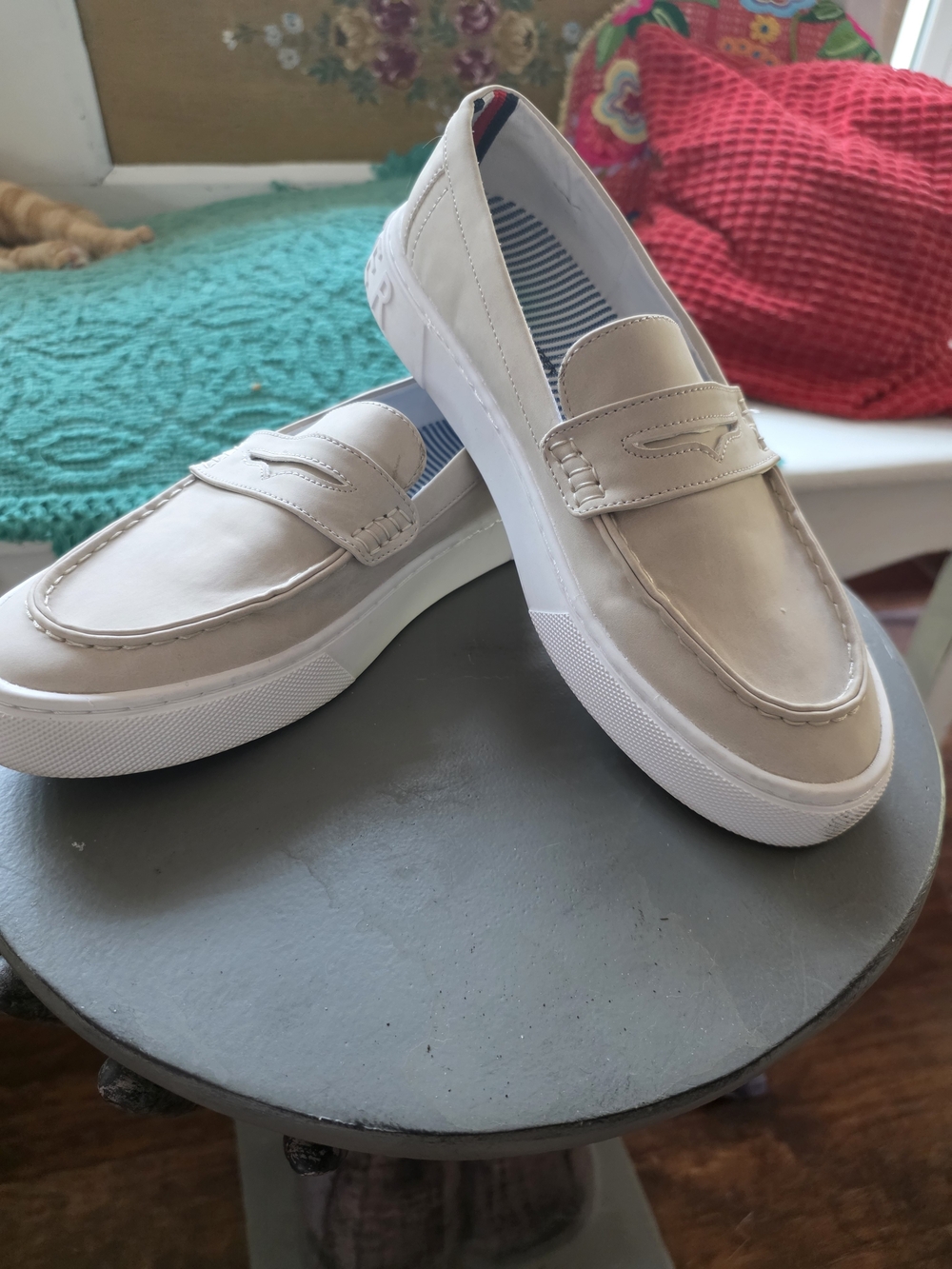 Women's's Slip-On Penny Loafers in Light Beige